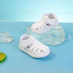 Sandalias infantiles antideslizantes transpirable con suela blanda