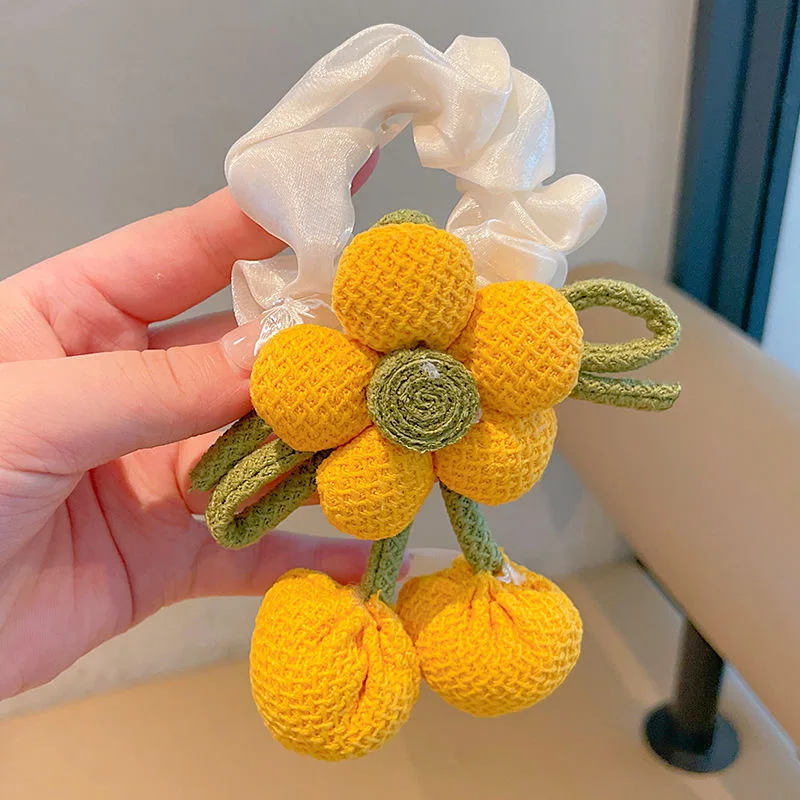 Scrunchie de pelo con bolita floral para coletas de niñas - imagen 4