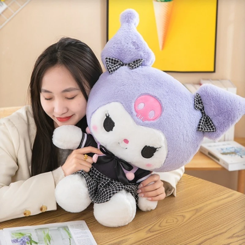 Peluche Kuromi Sanrio suave y cómodo para regalar - imagen 3