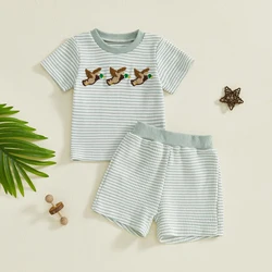 Conjunto de verano infantil con camiseta y pantalón pato bordado