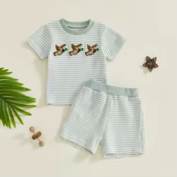 Conjunto de verano infantil con camiseta y pantalón pato bordado
