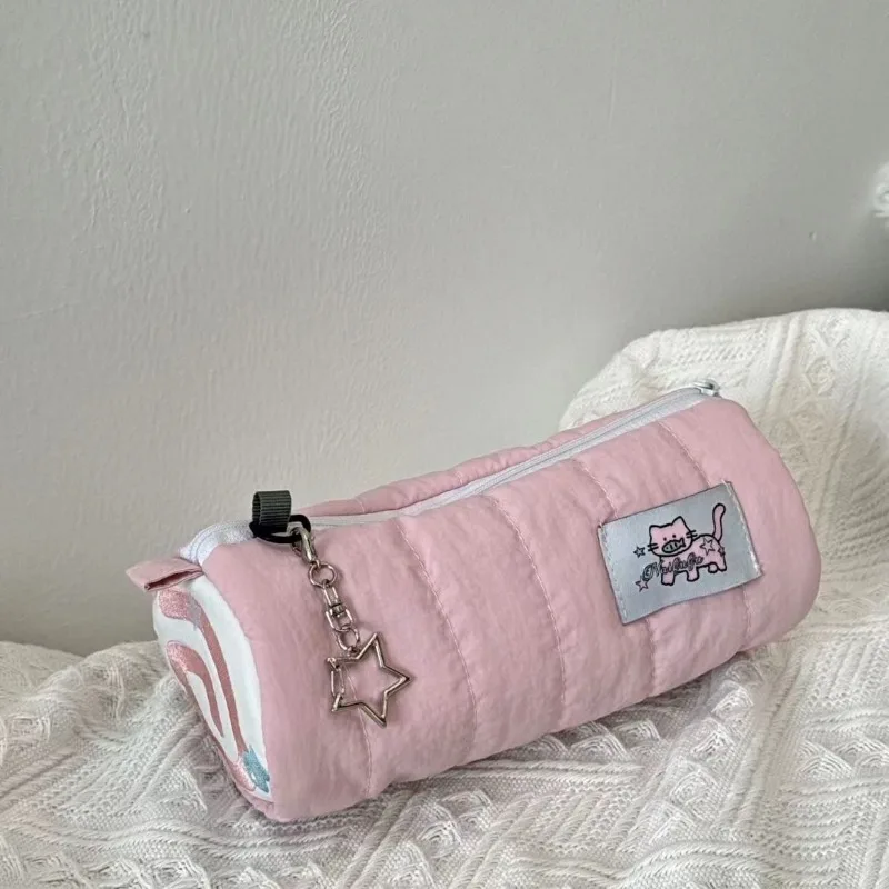 Bolsa abierta mostrando su interior amplio