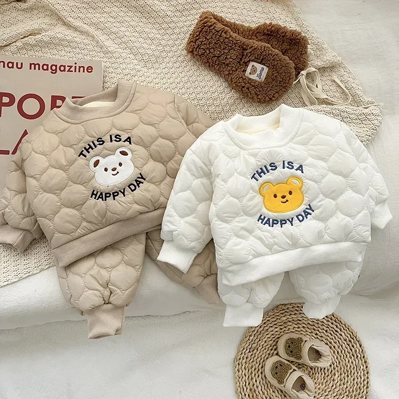 Conjunto de invierno para bebé con osito animado estilo coreano de felpa - imagen 2