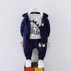 Conjunto de otoño para bebé: chaqueta con capucha, camiseta y pantalón