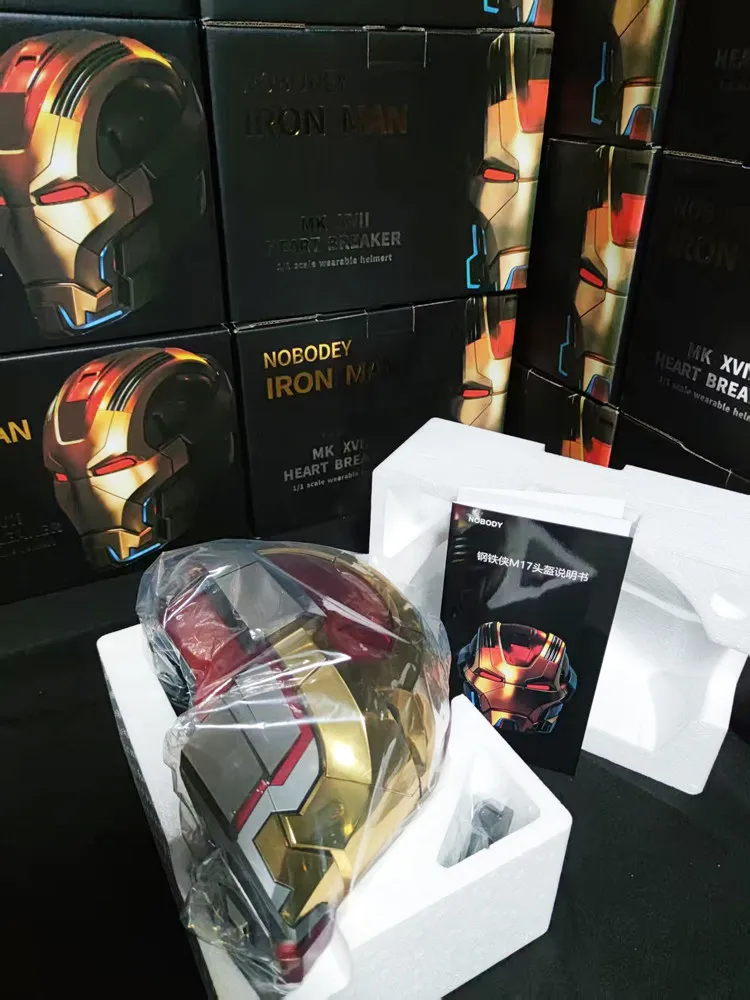 Casco Iron Man Mk17 con detalles mecánicos