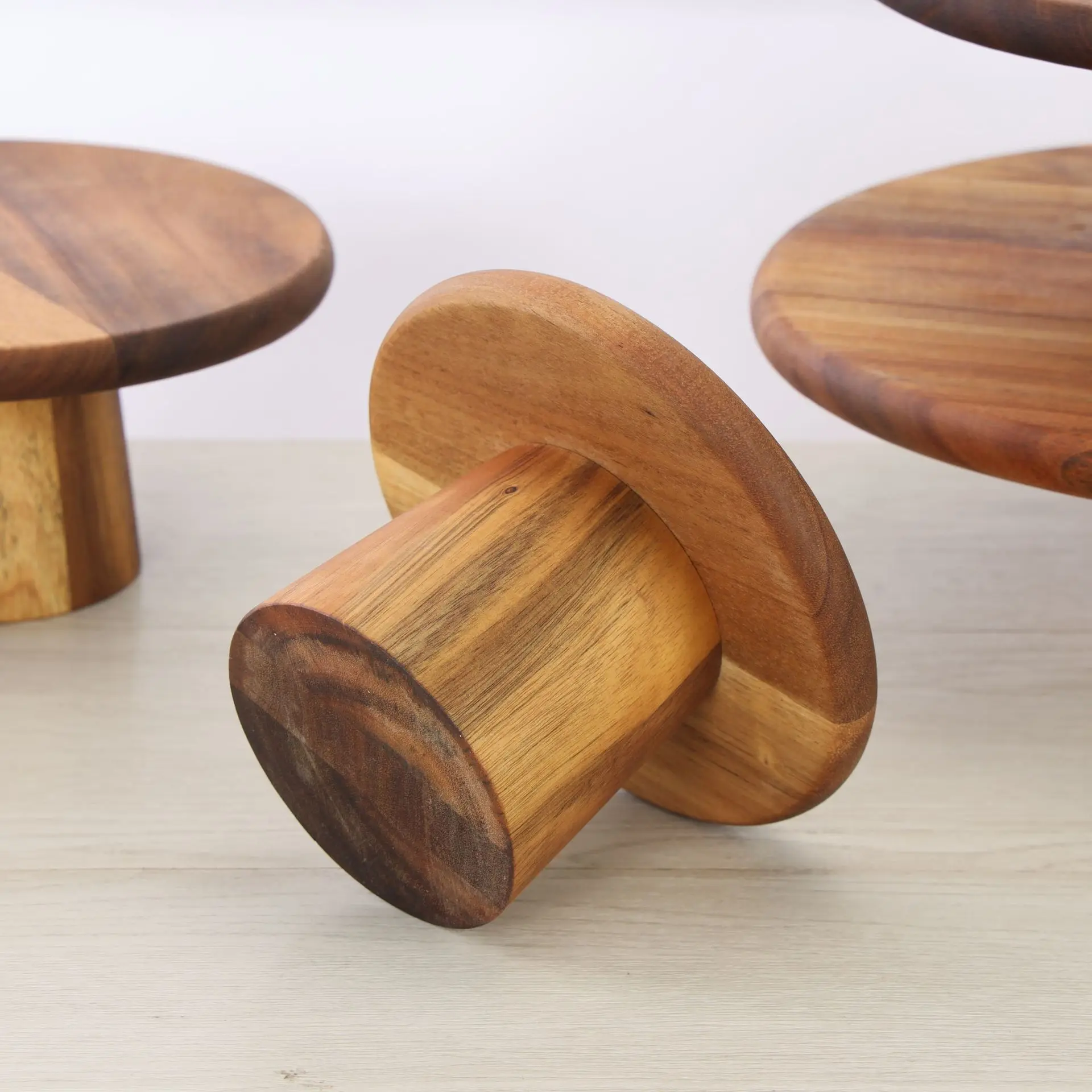 Soporte para pasteles de madera multiusos con cupcakes y postres - imagen 5