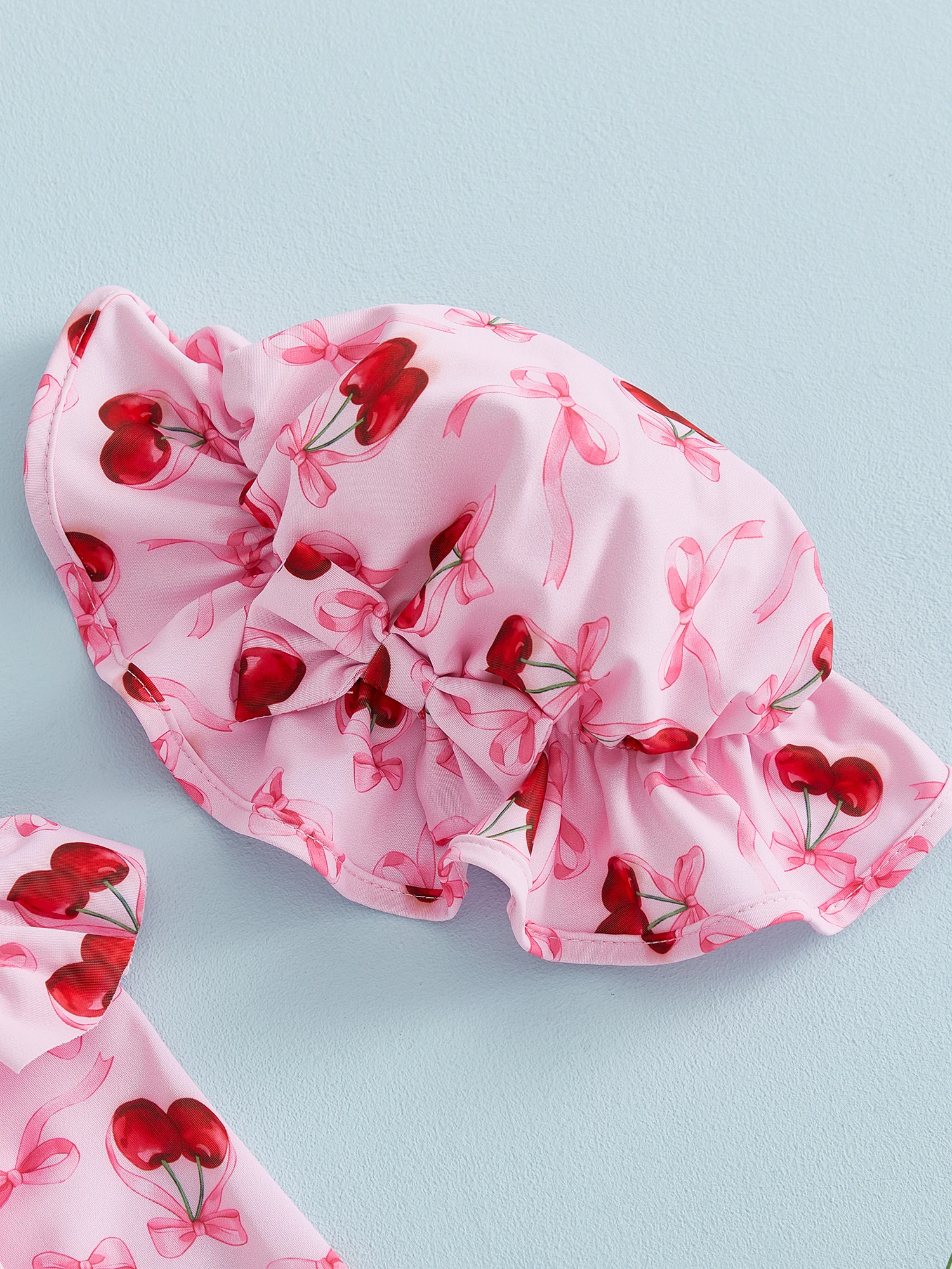 Set completo: traje de baño y sombrero