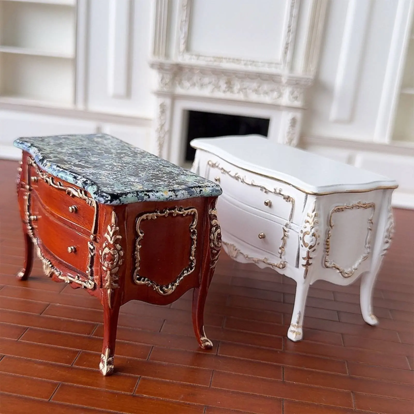 Muebles para casa de muñecas vintage con detalles dorados - imagen 3