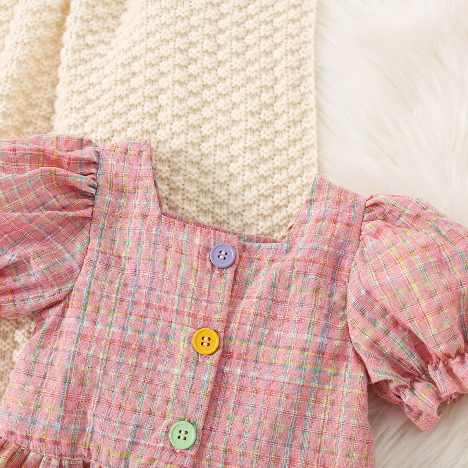 Conjunto de cuadros para niña de verano con blusa y pantalón corto - imagen 4