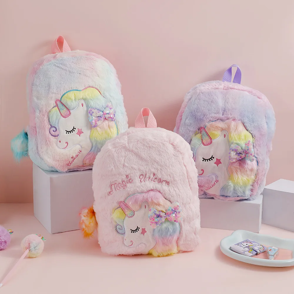 Mochila de peluche con lazo para guardería