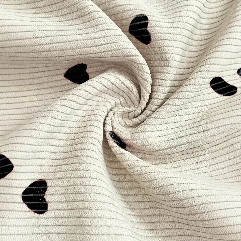 Mono de maternidad floral con corazones y cintura ajustable - imagen 3
