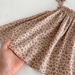 Vestido de verano para niña con tirantes finos estampado leopardo