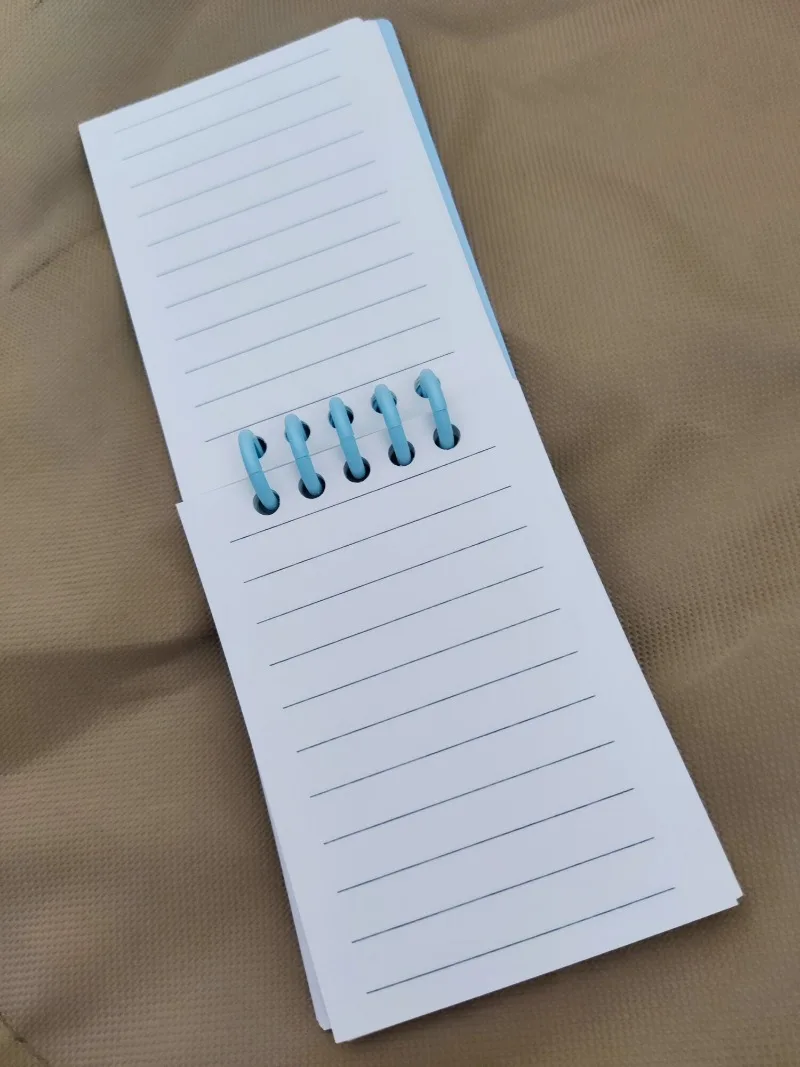 Cuaderno de bolsillo con hojas rayadas y tapa resistente para notas - imagen 4