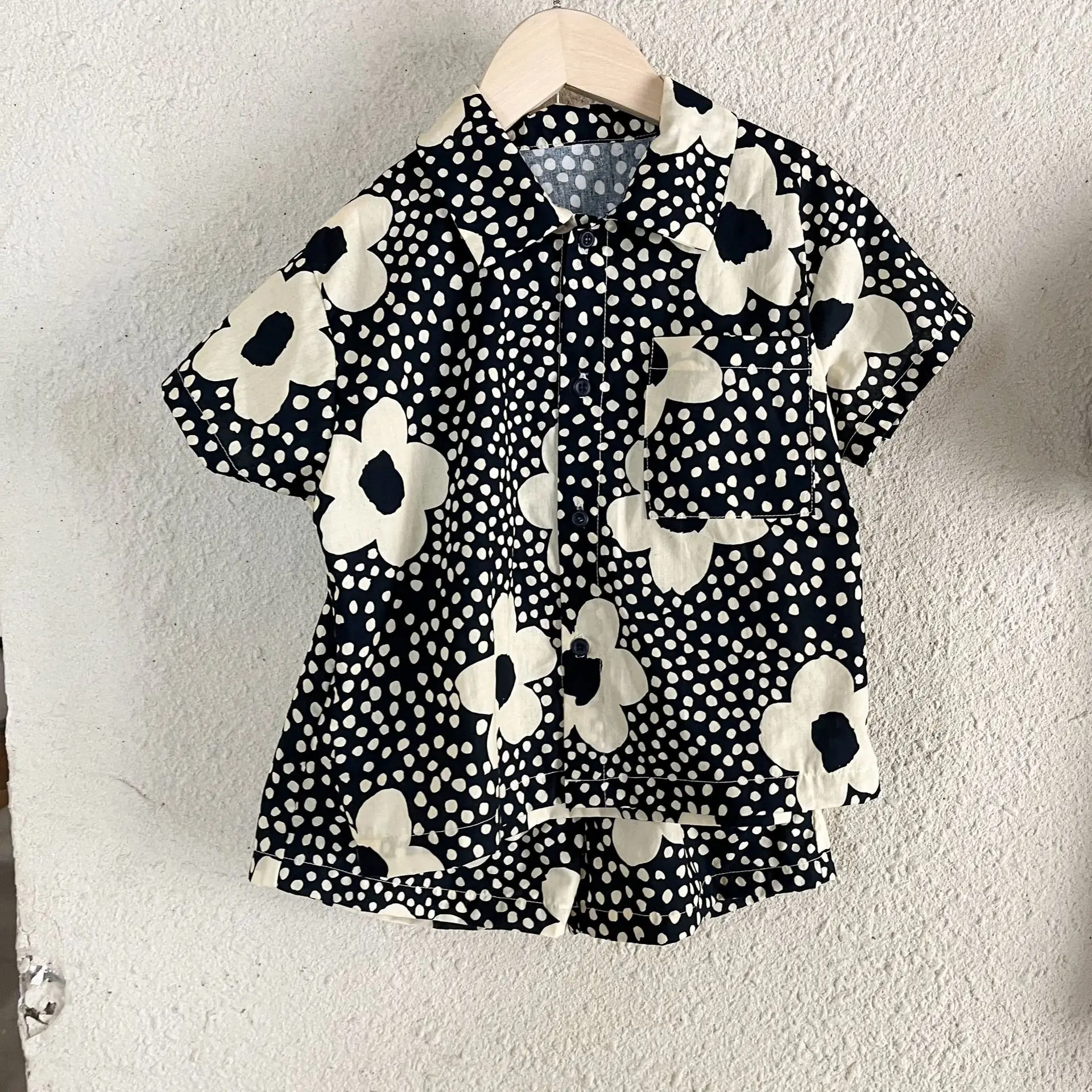 Vestido floral para niña listo para diferentes ocasiones