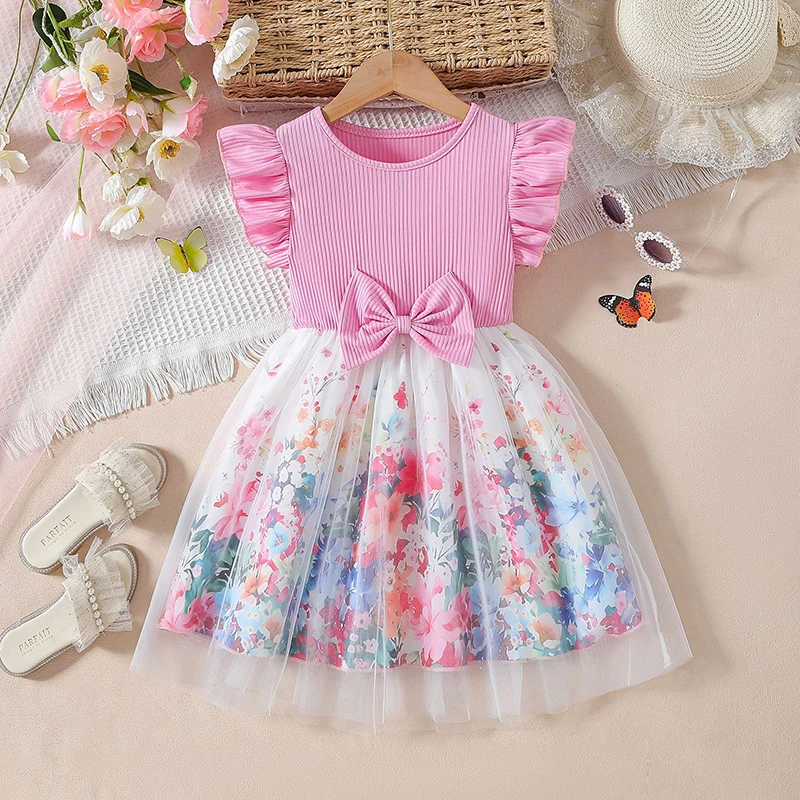 Vista del vestido floral con mangas voladoras
