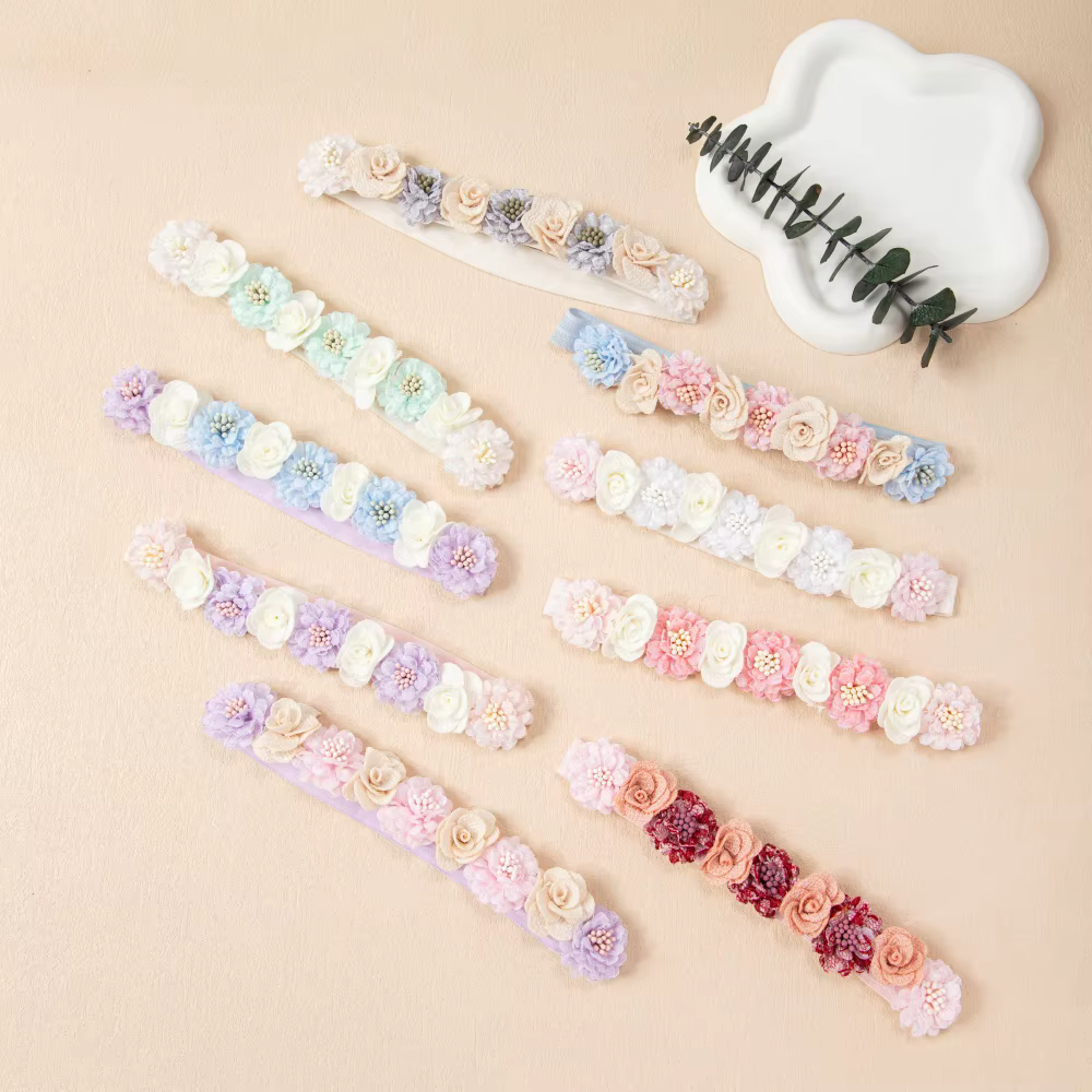 Diademas florales en diferentes colores