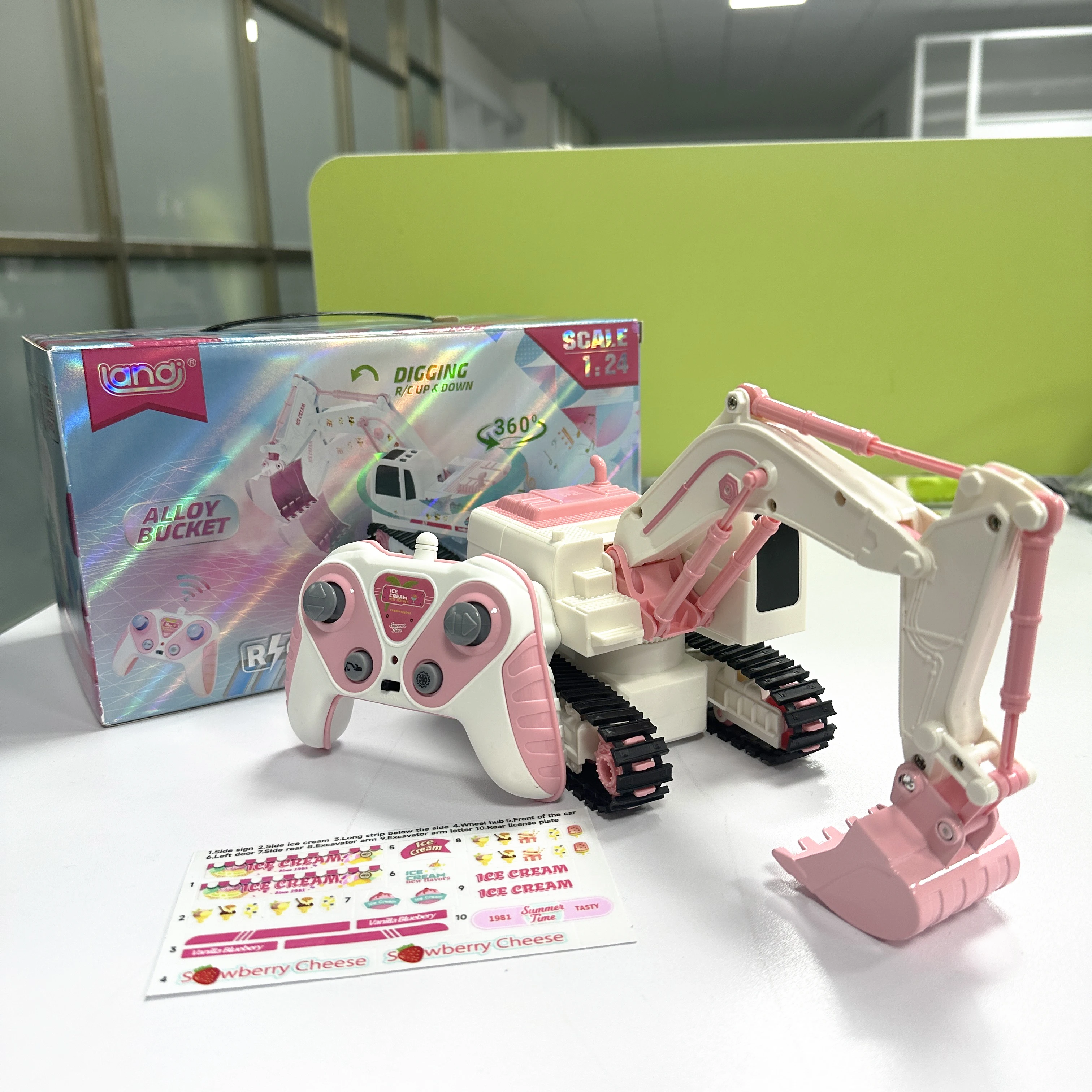Excavadora RC 1/24 con detalles y orugas