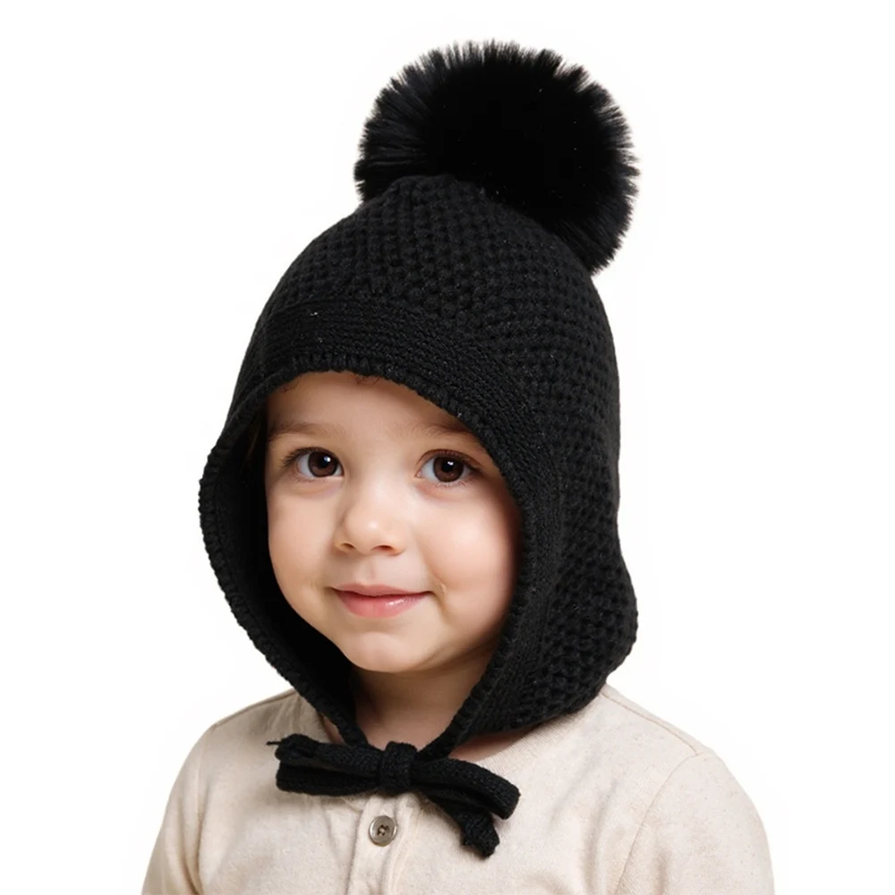 Gorro de punto bebé con orejeras y pompón – Cálido y suave
