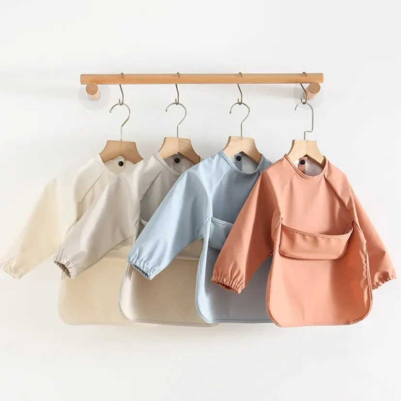 Bata impermeable para bebé de manga larga con pechera - imagen 3