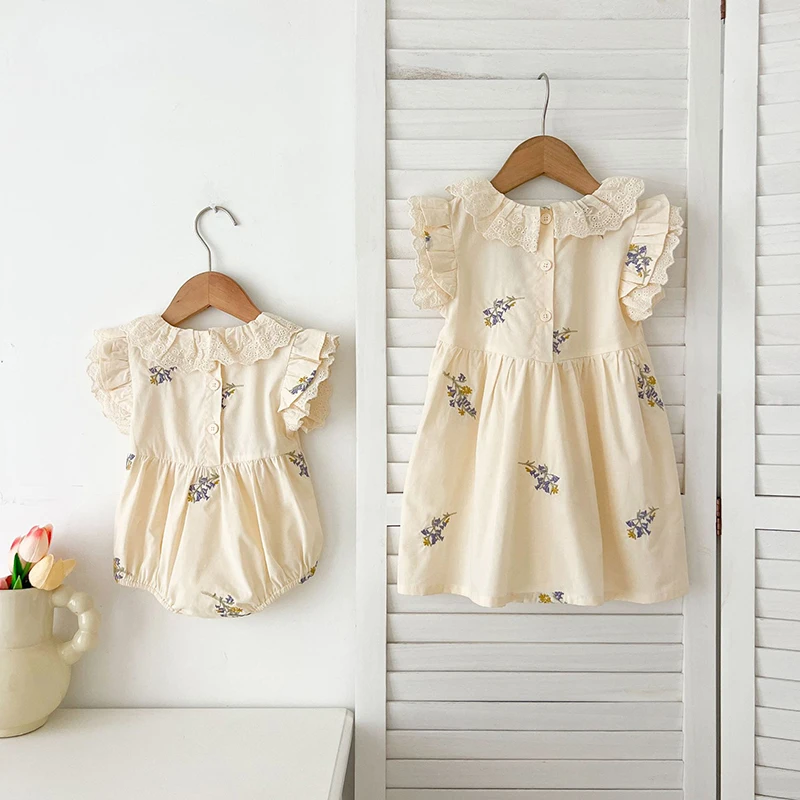 Estilo veraniego con encaje y flores