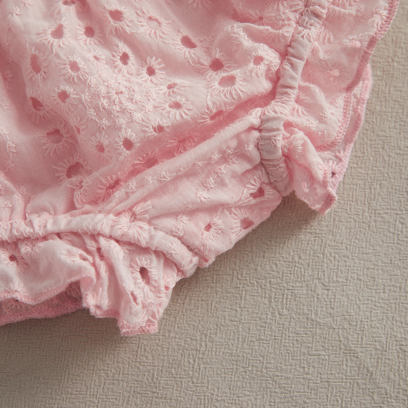 VISgogo Conjunto infantil: camiseta manga larga y shorts volantes - imagen 2