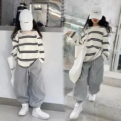 Conjunto de chándal rayado para niñas: top cuello redondo y pantalón