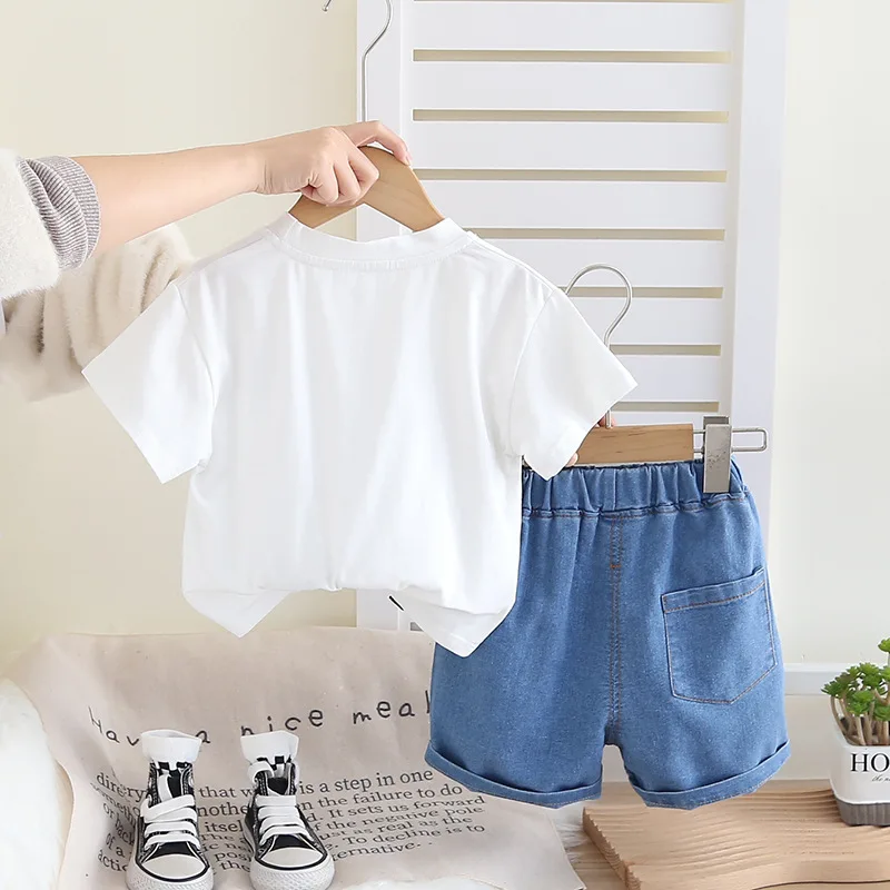 Conjunto informal de bebé camisetas dibujos y pantalón vaquero - imagen 5