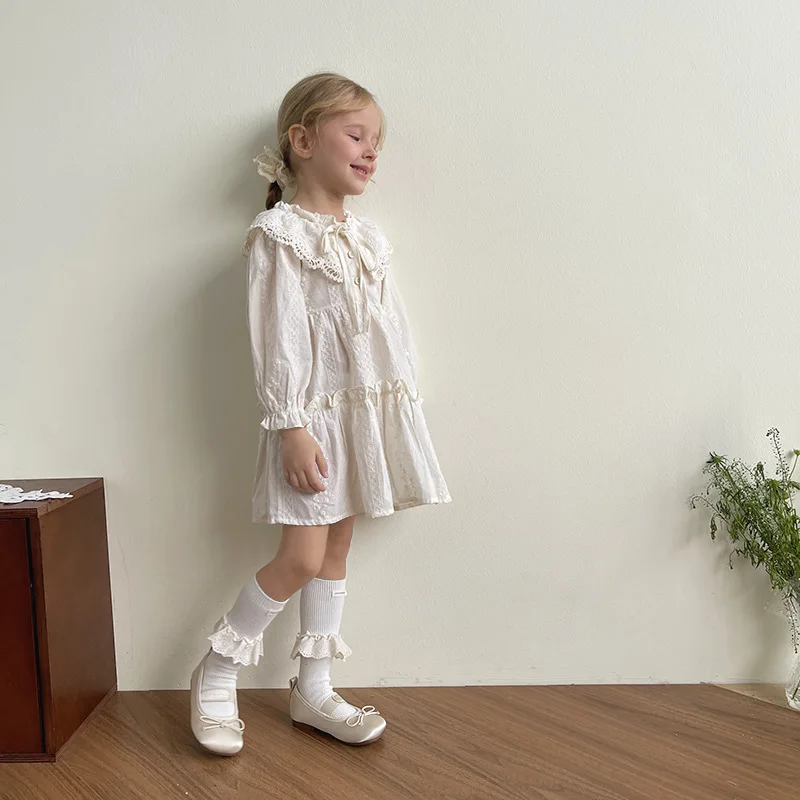Calcetines altos de algodón para niña con encaje y bordado coreano - imagen 3