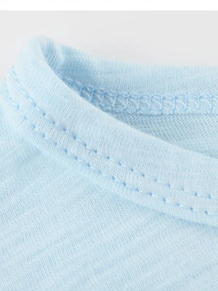Camiseta bebé bambú detalle tejido