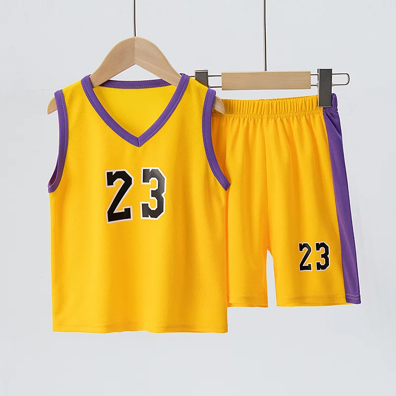 Conjunto deportivo infantil sin mangas con cuello V y pantalón corto - imagen 4
