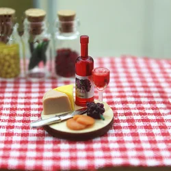 Set queso y vino miniatura para casa de muñecas