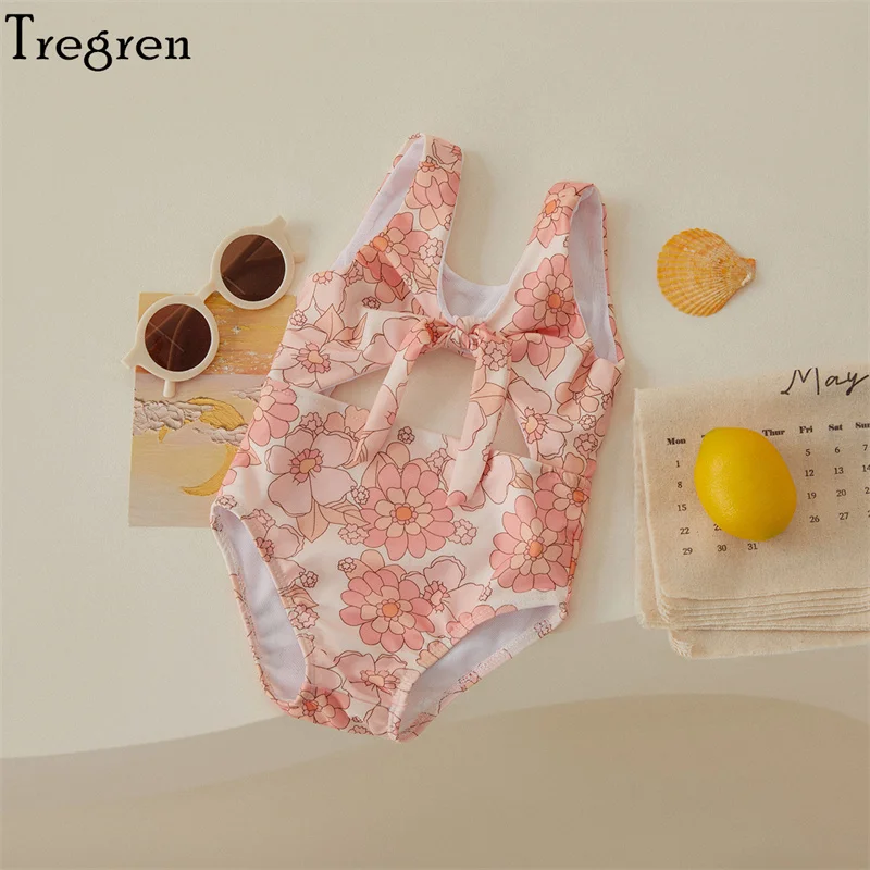 Bañador de niña sin mangas con estampado floral y concha - imagen 4