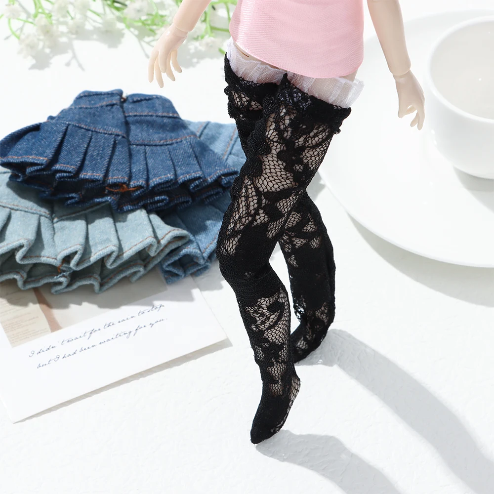 Ropa para muñecas: falda plisada y chaleco con encaje - imagen 3