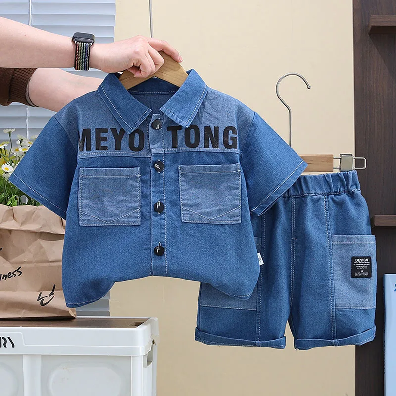 Conjunto de verano para niño: vaqueros y camiseta de manga corta - imagen 4