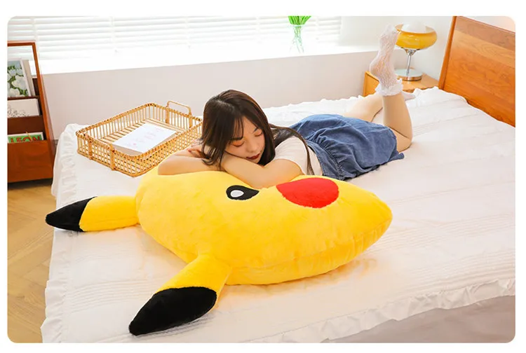 Primer plano del material de felpa suave del Pikachu