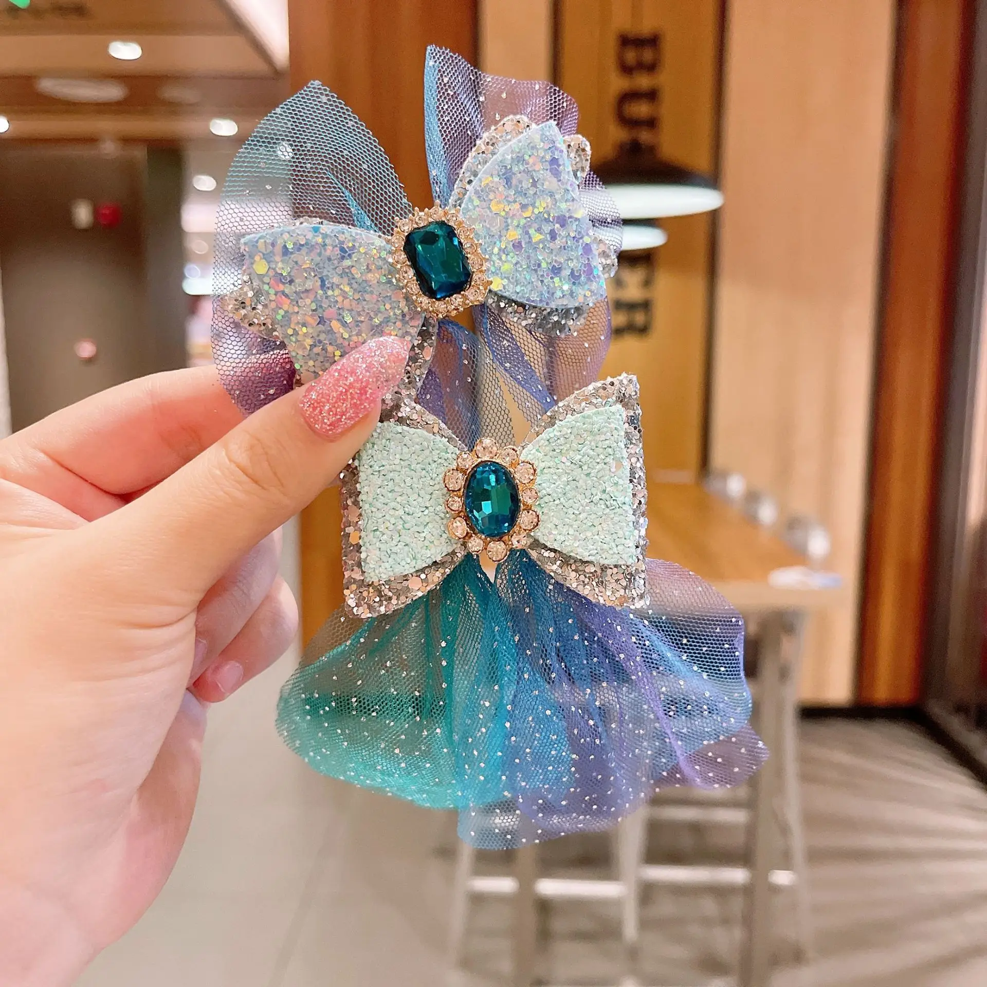Pinzas para el cabello infantiles con copo de nieve brillantes - imagen 3