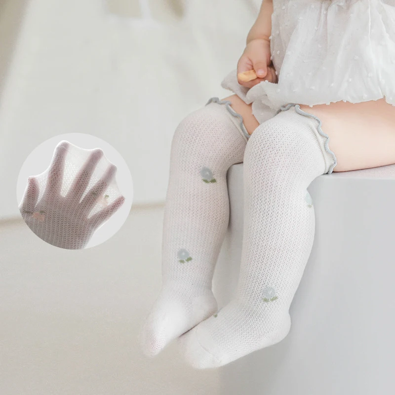Calcetines altos suaves para bebés y niños – florales delicados - imagen 4