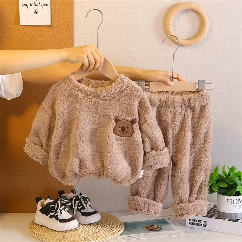 Pijamas de lana para niños: conjuntos cálidos de invierno con dibujos - imagen 2
