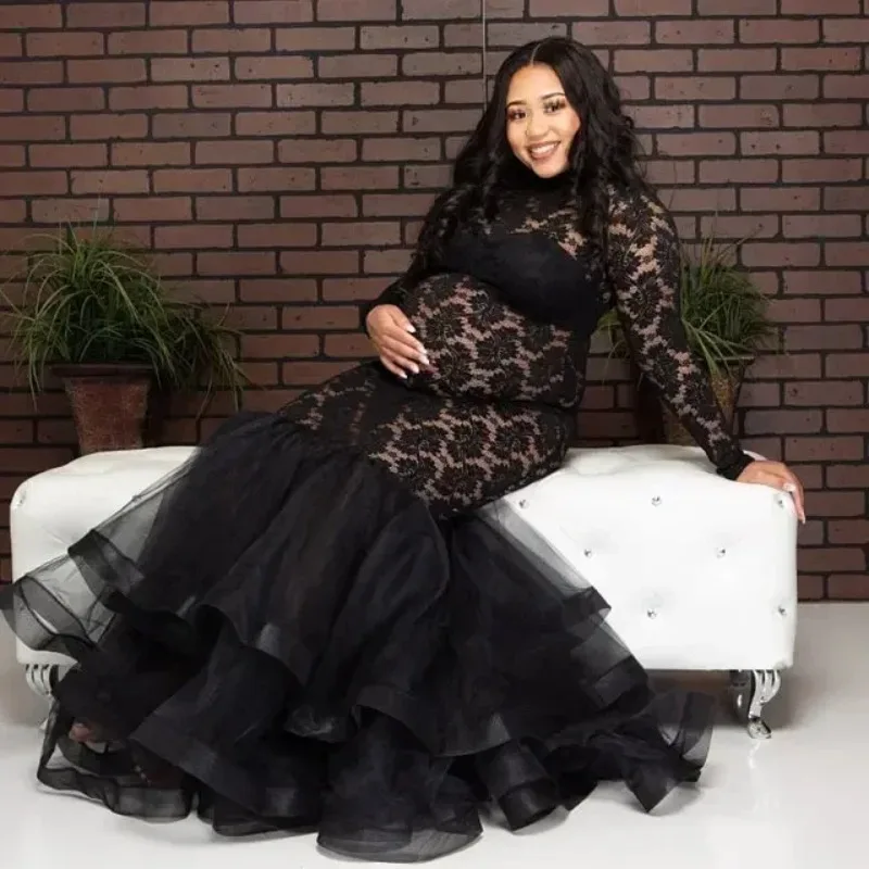 Vestido de maternidad negro cuello alto para sesión fotográfica - imagen 3