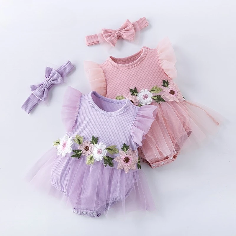 Pelele de encaje floral para bebé niña con tocado de verano