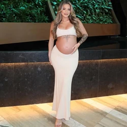 Vestido premamá veraniego para sesión de fotos con espalda abierta