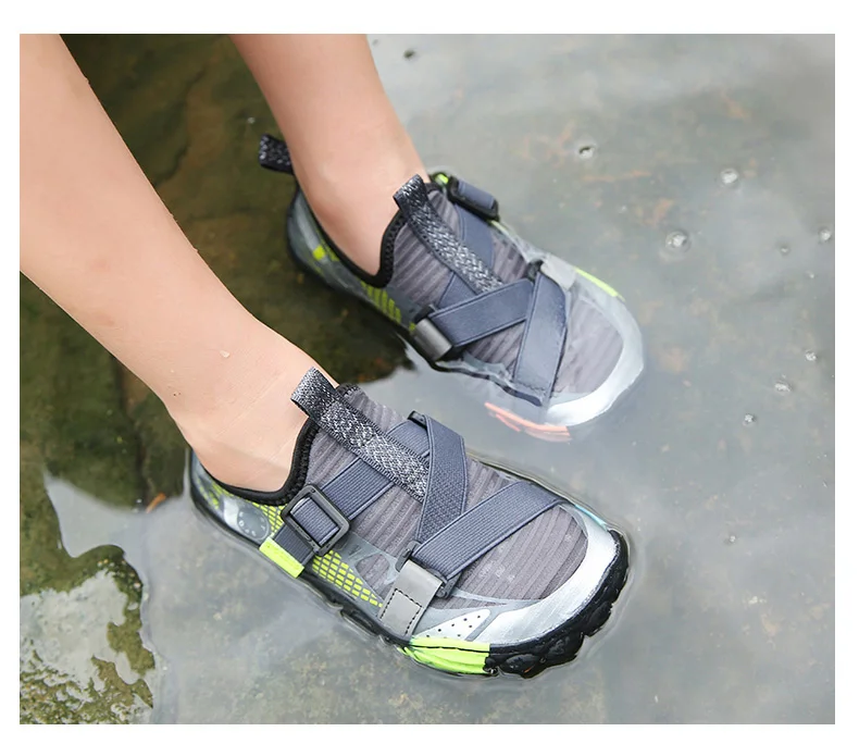 Zapatillas deportivas infantiles listas para salir