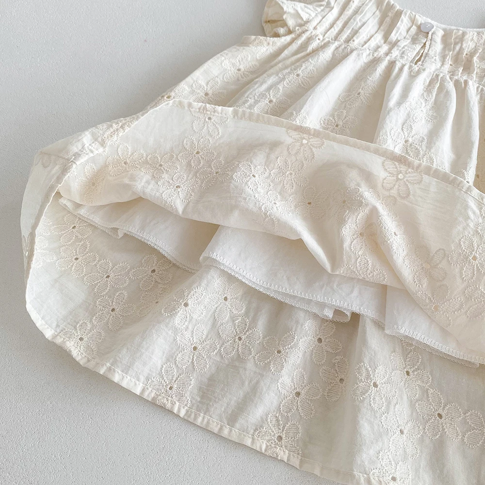 Vestido plisado de princesa con mangas en encaje y volantes - imagen 5
