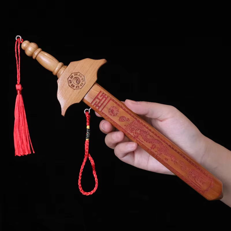 Katana de madera para niños – artesanal y segura - imagen 4