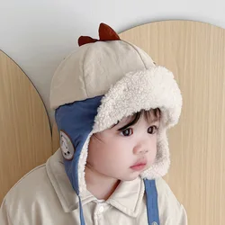 Gorro invernal cortavientos con bloques de color y orejeras felpa