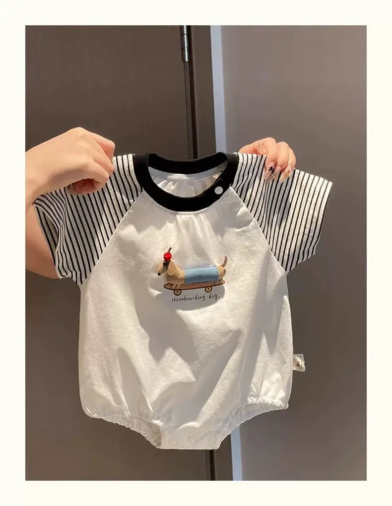 Mono de bebé de verano con manga corta