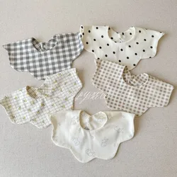 Baberos de algodón para bebé estilo coreano pétalos INS