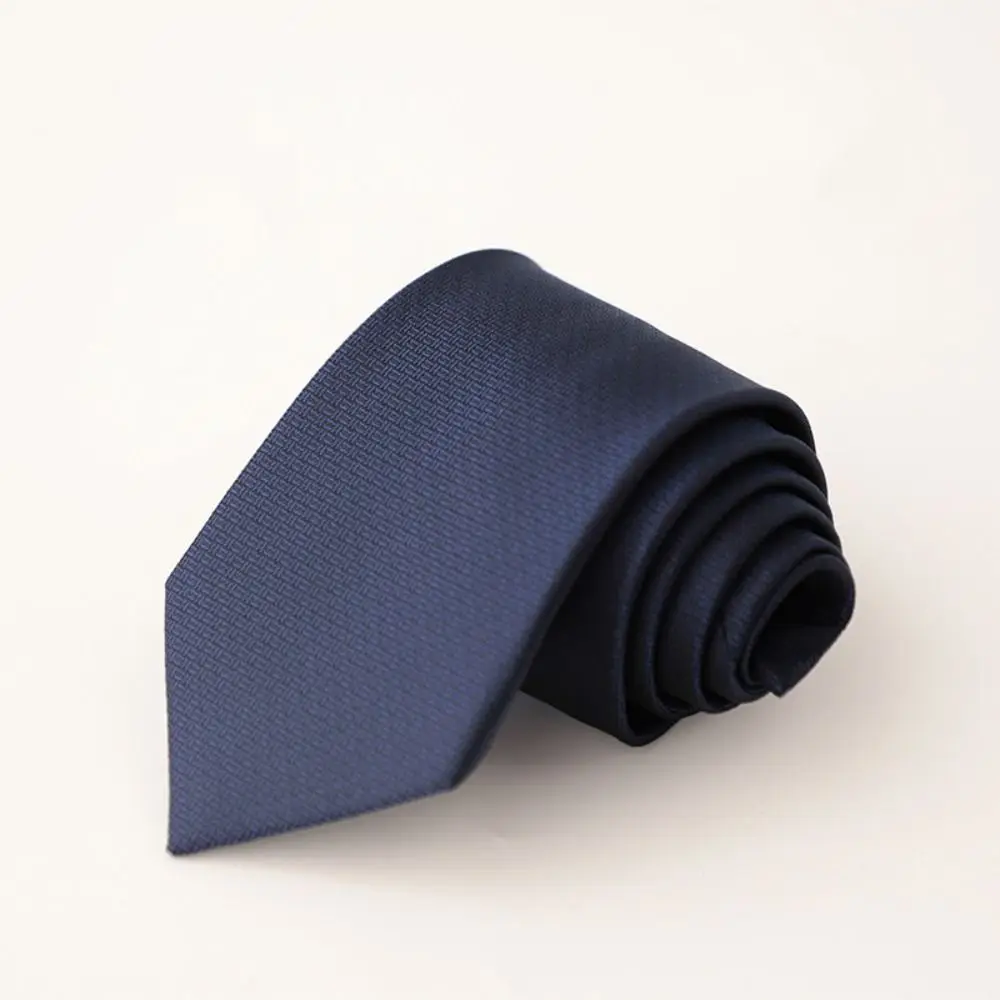 Corbata lista para combinar en eventos y reuniones