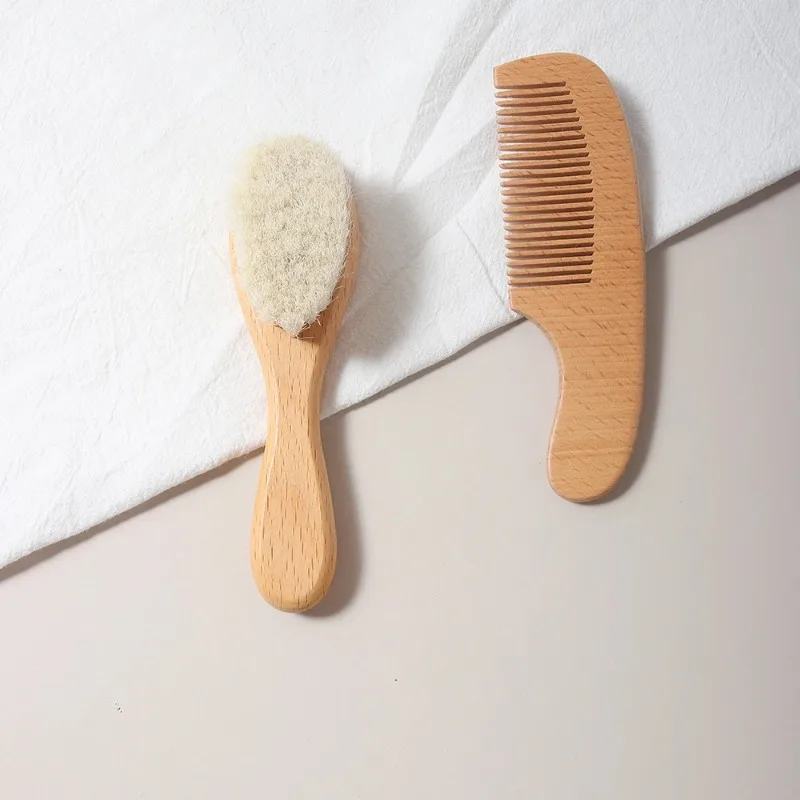 Cepillo y peine de madera para bebé – Set de cuidado natural