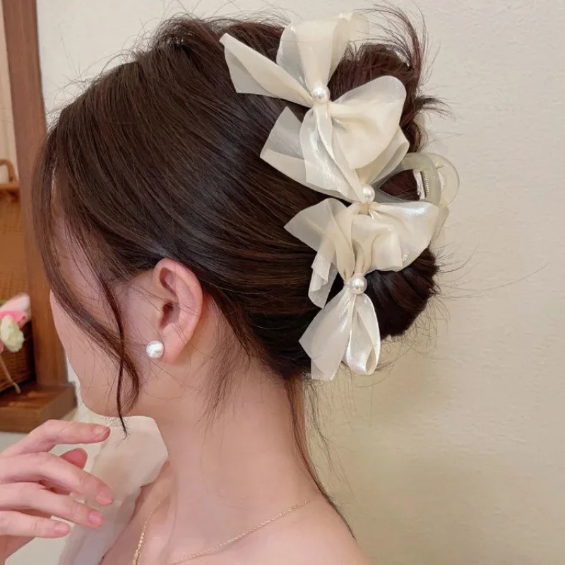 Pinza para el pelo con lazo y perlas, clip grande efecto tiburón - imagen 5